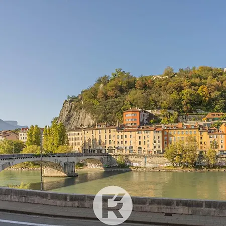 R'apparts Street Art Appartement